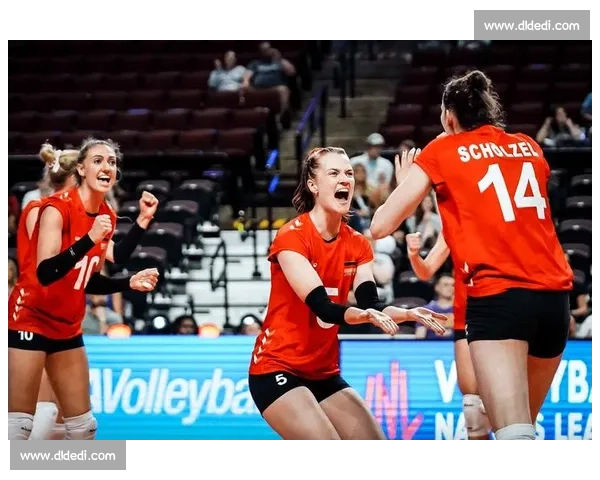 欧洲劲旅憾失好局，主教练赛后痛哭流涕，是什么让他们崩溃