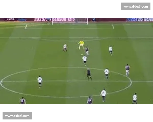 失误集锦也精彩门将这次真的尽力了，观众笑出腹肌！